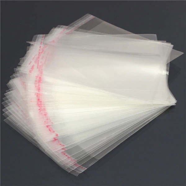 envelope de plástico transparente